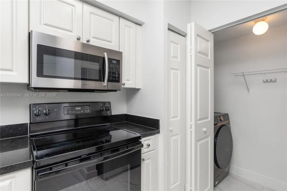17100 Bay Rd #1210 Sunny Isles Beach, FL 33160