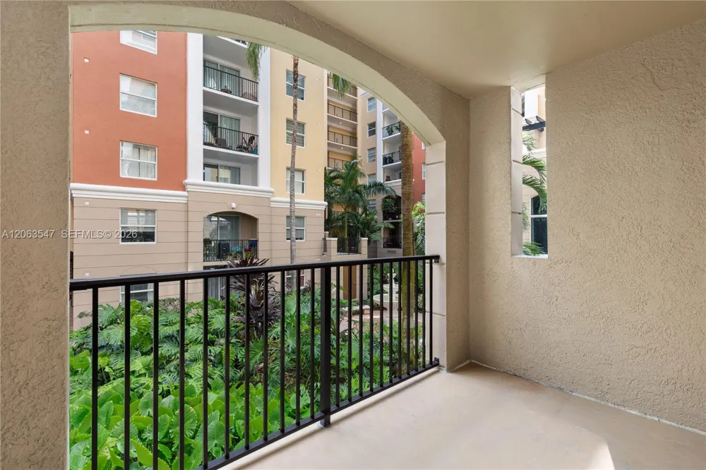 17100 Bay Rd #1210 Sunny Isles Beach, FL 33160