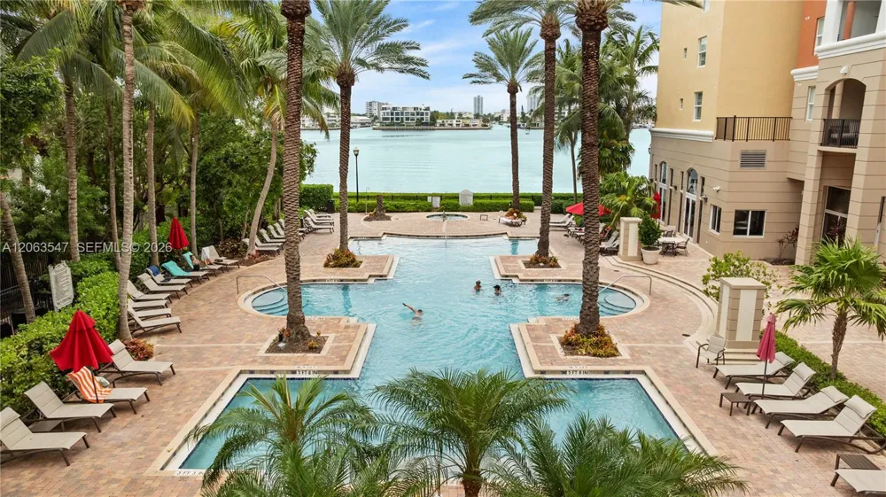 17100 Bay Rd #1210 Sunny Isles Beach, FL 33160