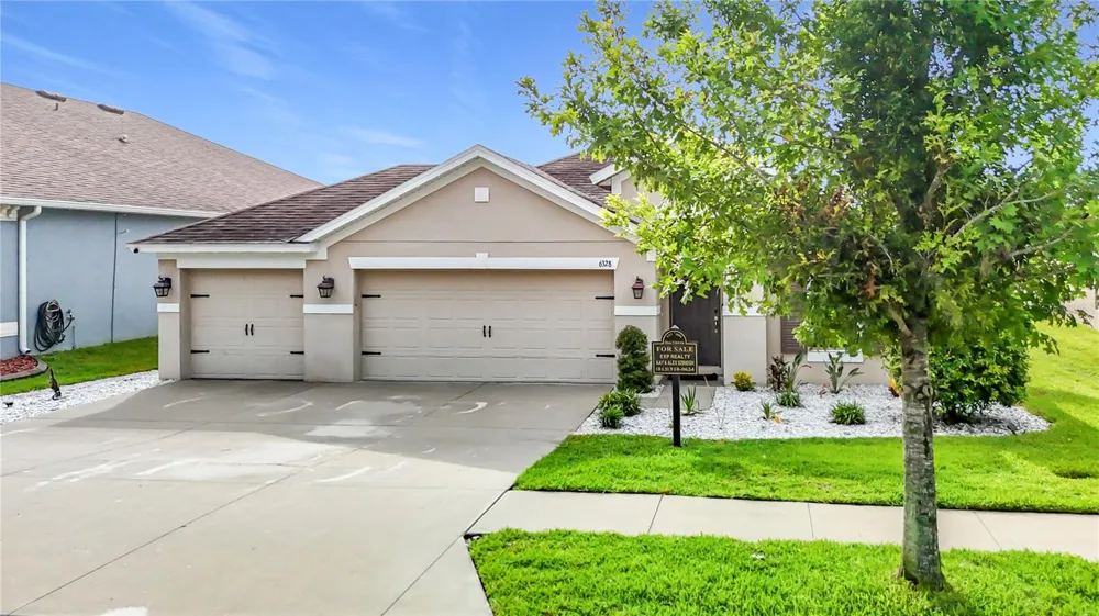 6328 SPARKLING WAY Wesley Chapel, FL 33545
