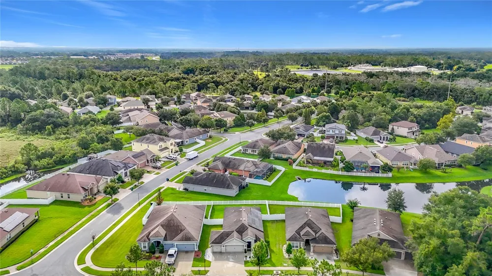 6328 SPARKLING WAY Wesley Chapel, FL 33545