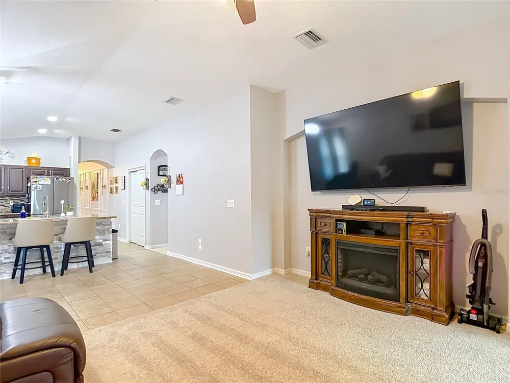 6328 SPARKLING WAY Wesley Chapel, FL 33545