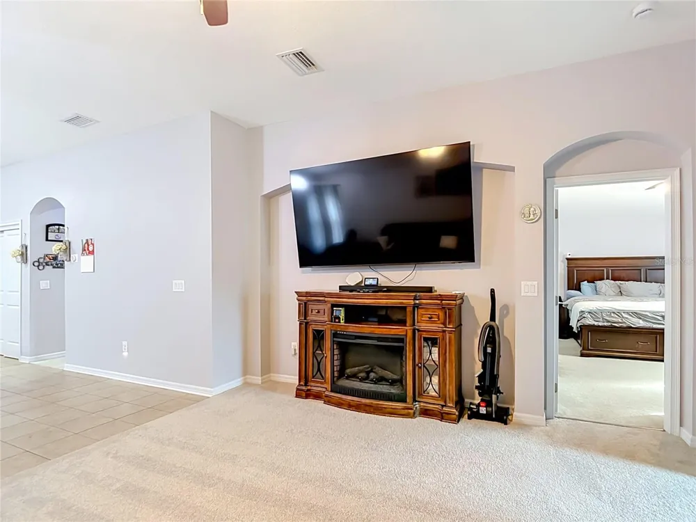 6328 SPARKLING WAY Wesley Chapel, FL 33545