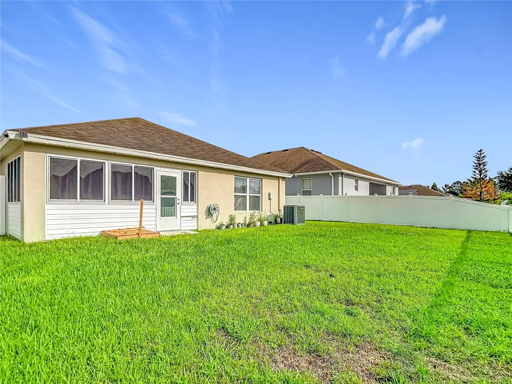 6328 SPARKLING WAY Wesley Chapel, FL 33545