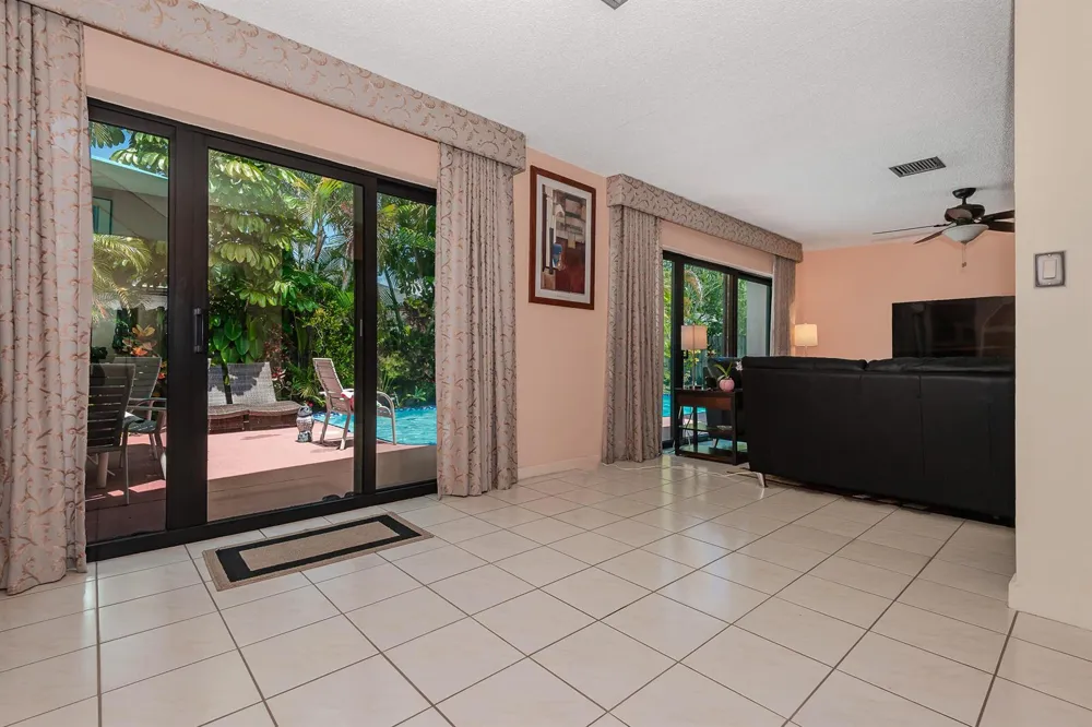 4961 SW 94TH AVENUE Cooper City, FL 33328