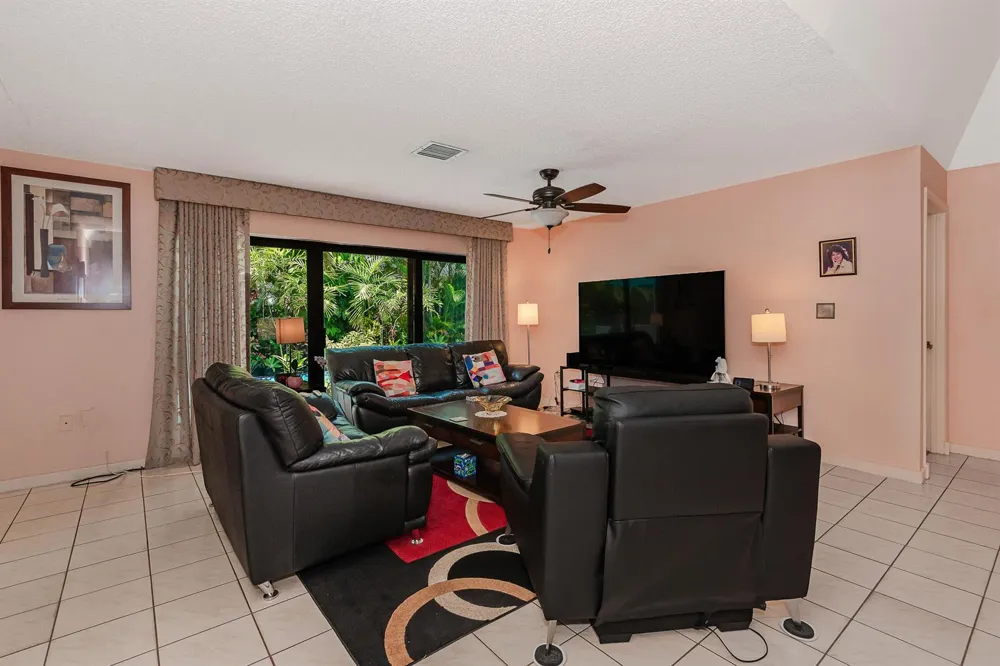4961 SW 94TH AVENUE Cooper City, FL 33328