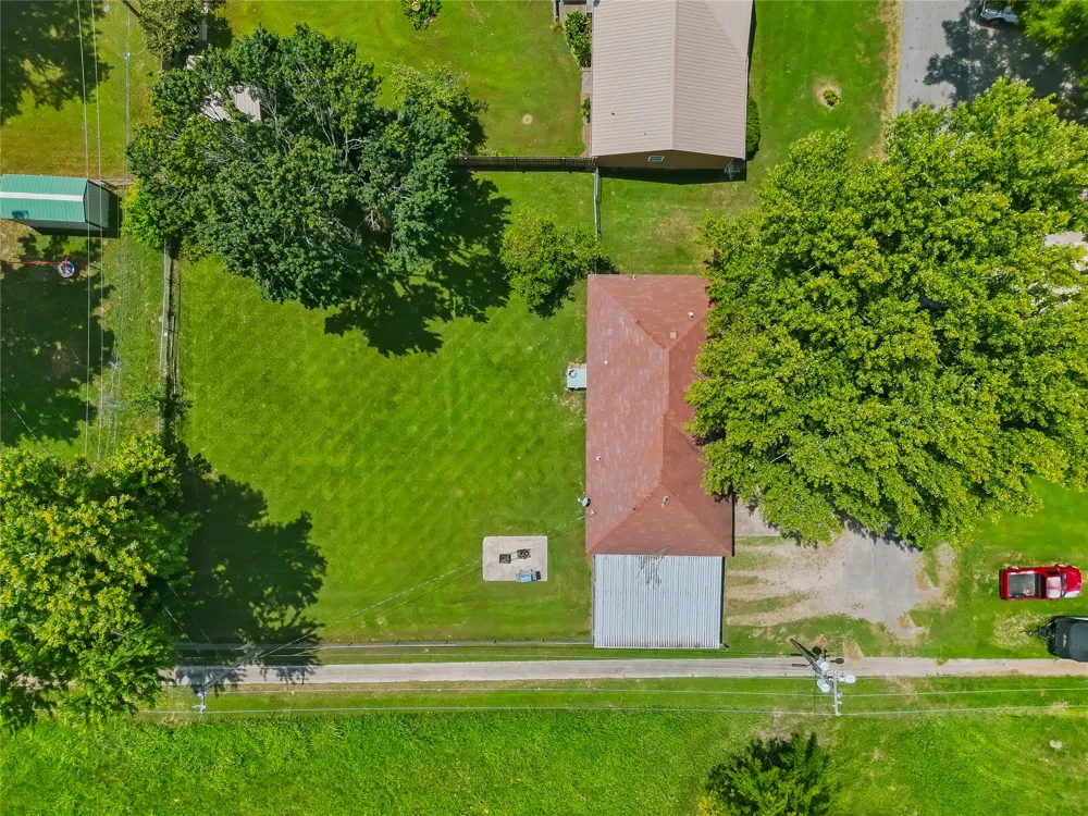 702 W Walnut Street Stilwell, OK 74960