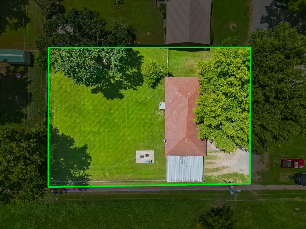 702 W Walnut Street Stilwell, OK 74960