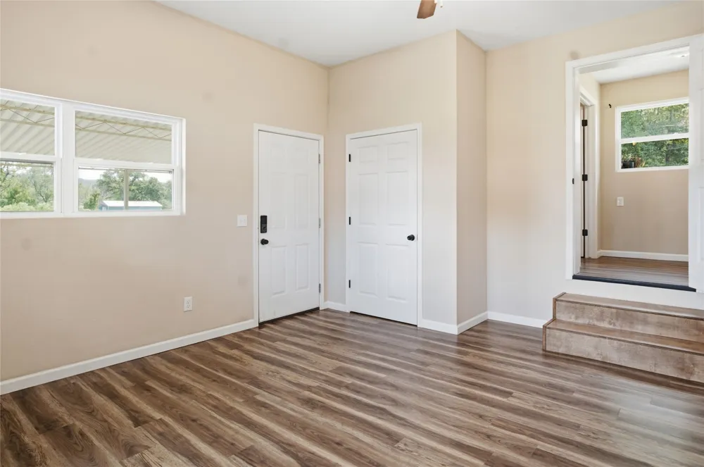 702 W Walnut Street Stilwell, OK 74960