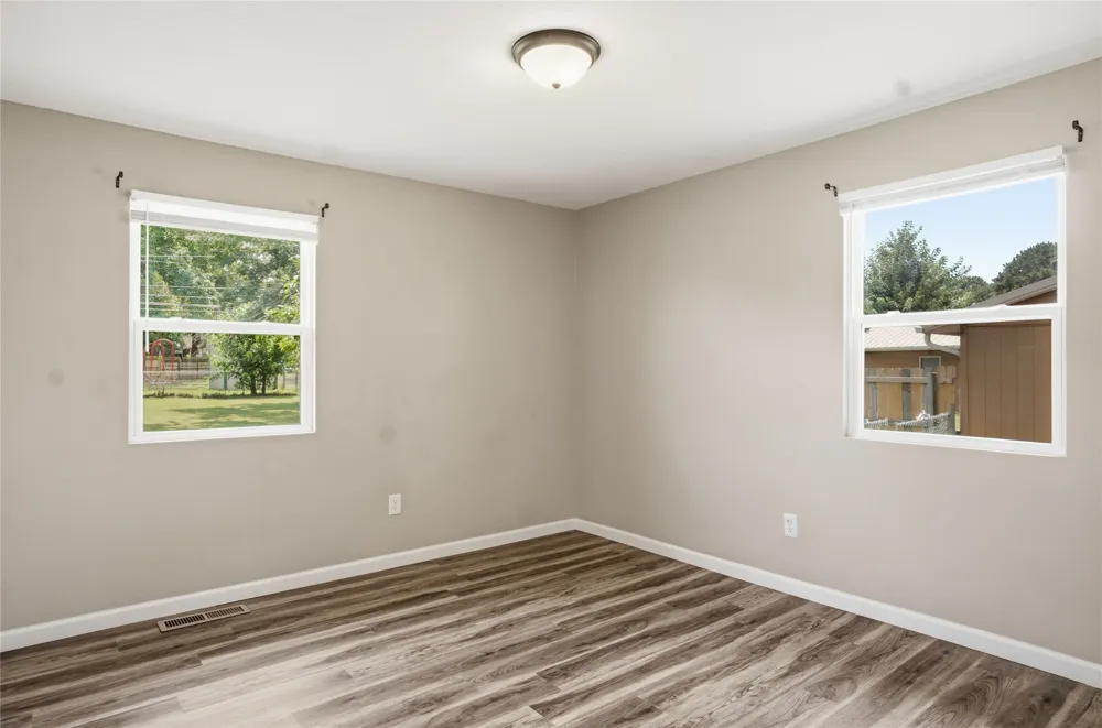 702 W Walnut Street Stilwell, OK 74960