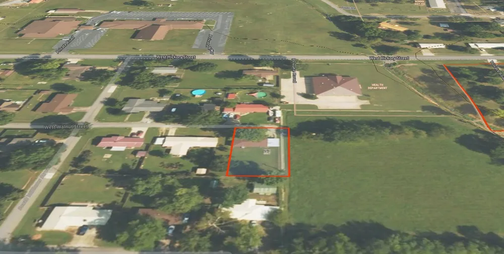702 W Walnut Street Stilwell, OK 74960