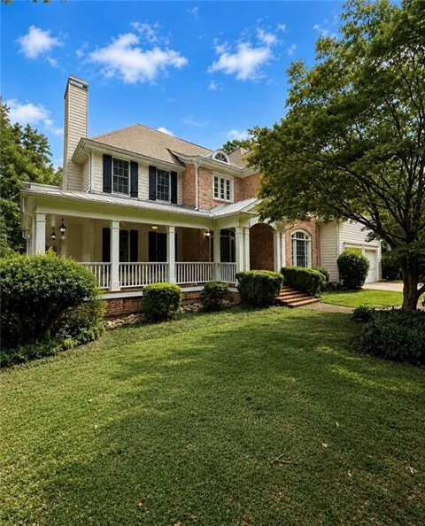 3235 Bentwood Close