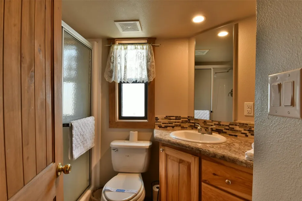 12570 Fm 1155 E The Southern Belle Cottage Washington, TX 77880