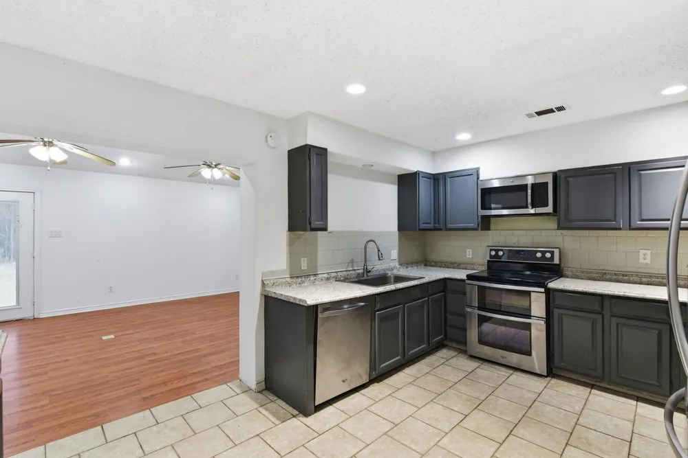 402 Anderson Road Livingston, TX 77351