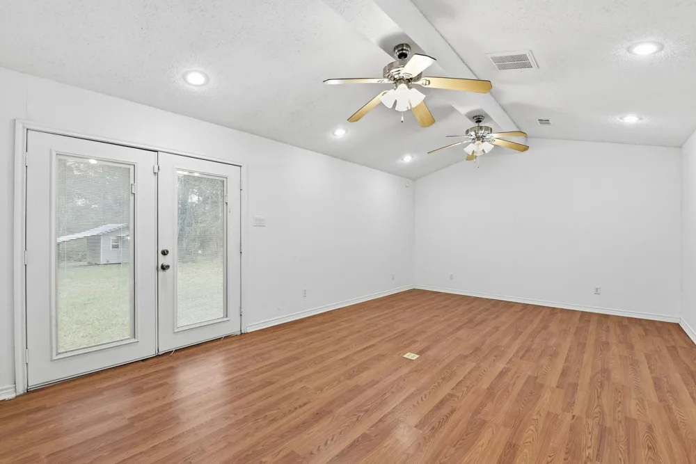 402 Anderson Road Livingston, TX 77351