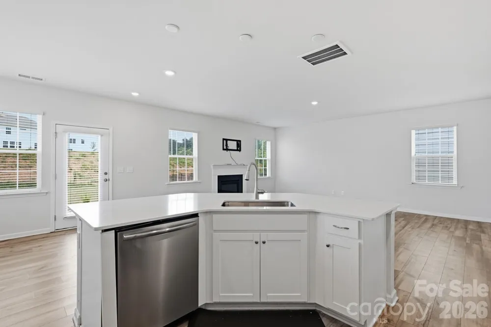 7412 Echoing Hills Lane Maiden, NC 28650