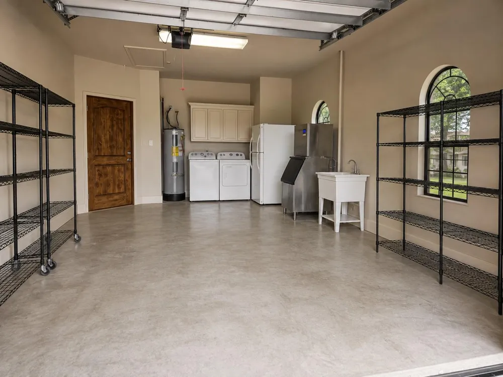 390 County Road 1030 Kingsville, TX 78363