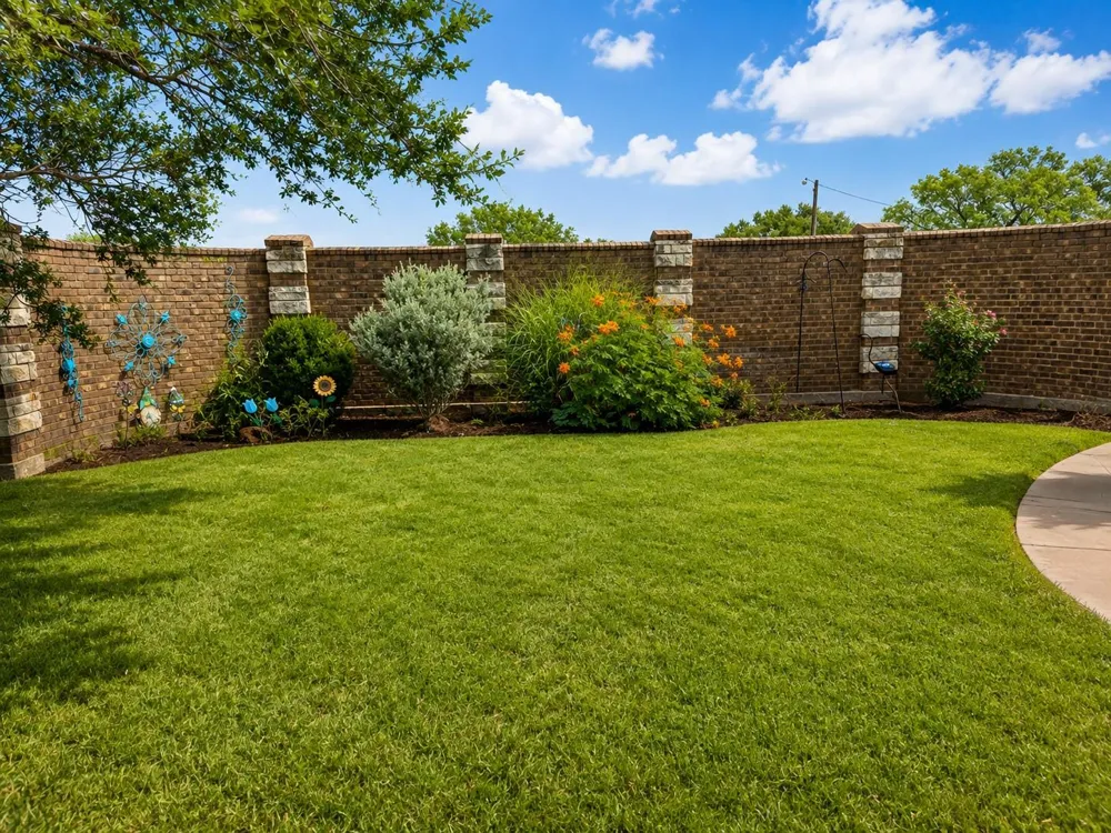 390 County Road 1030 Kingsville, TX 78363