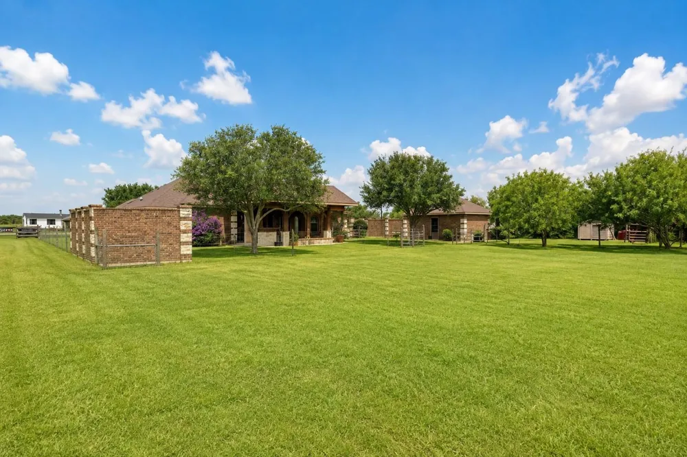 390 County Road 1030 Kingsville, TX 78363