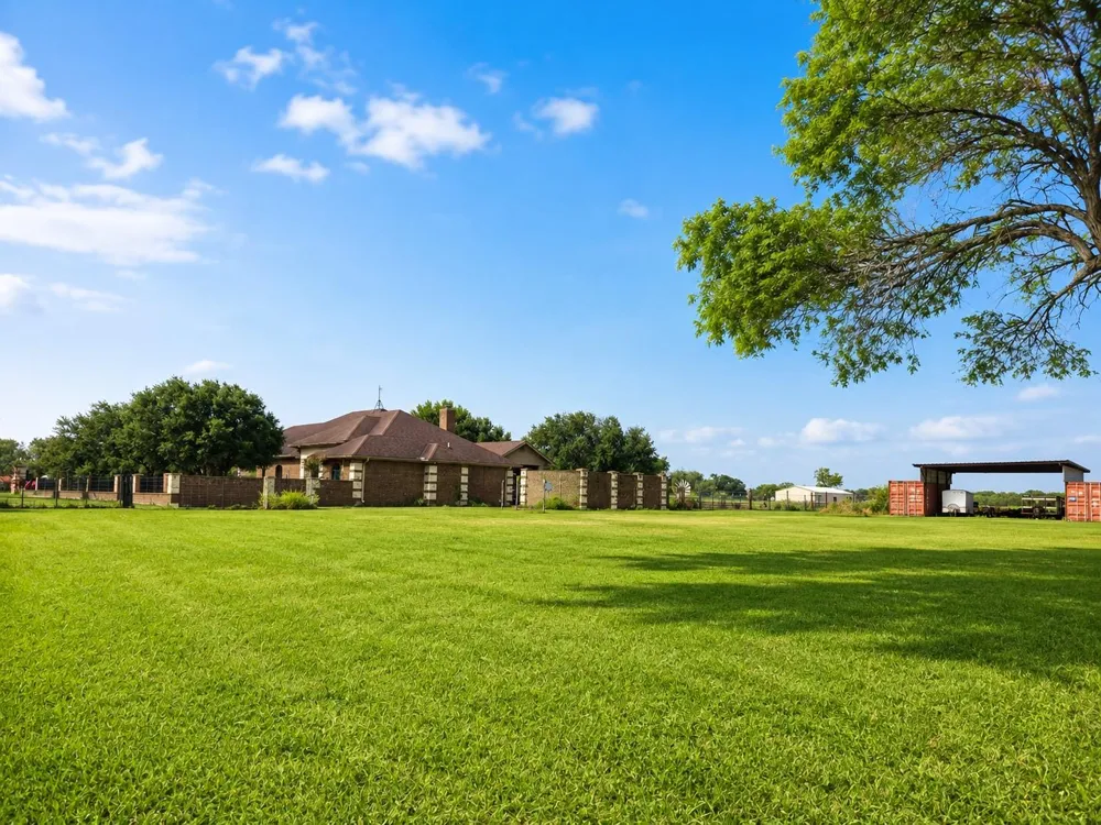 390 County Road 1030 Kingsville, TX 78363