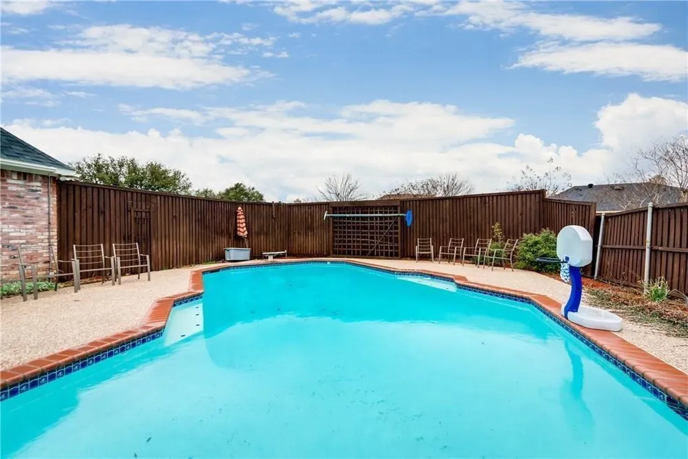 1504 Country Lane Allen, TX 75002
