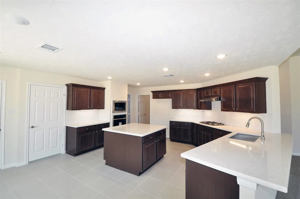 2210 Fortuna Drive League City, TX 77539