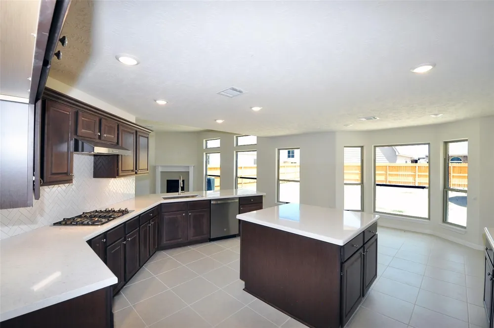 2210 Fortuna Drive League City, TX 77539