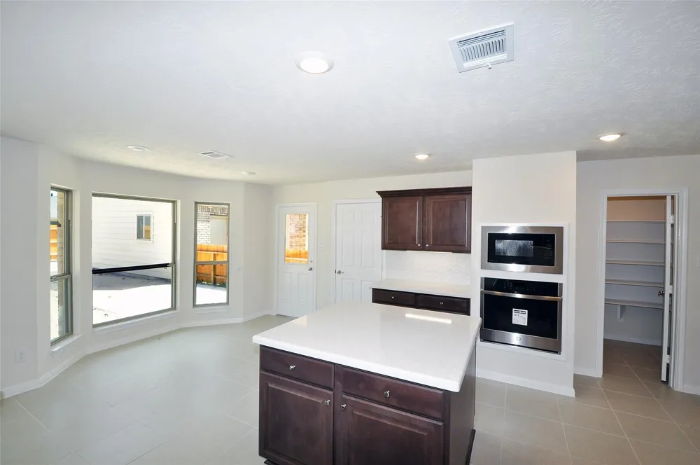 2210 Fortuna Drive League City, TX 77539