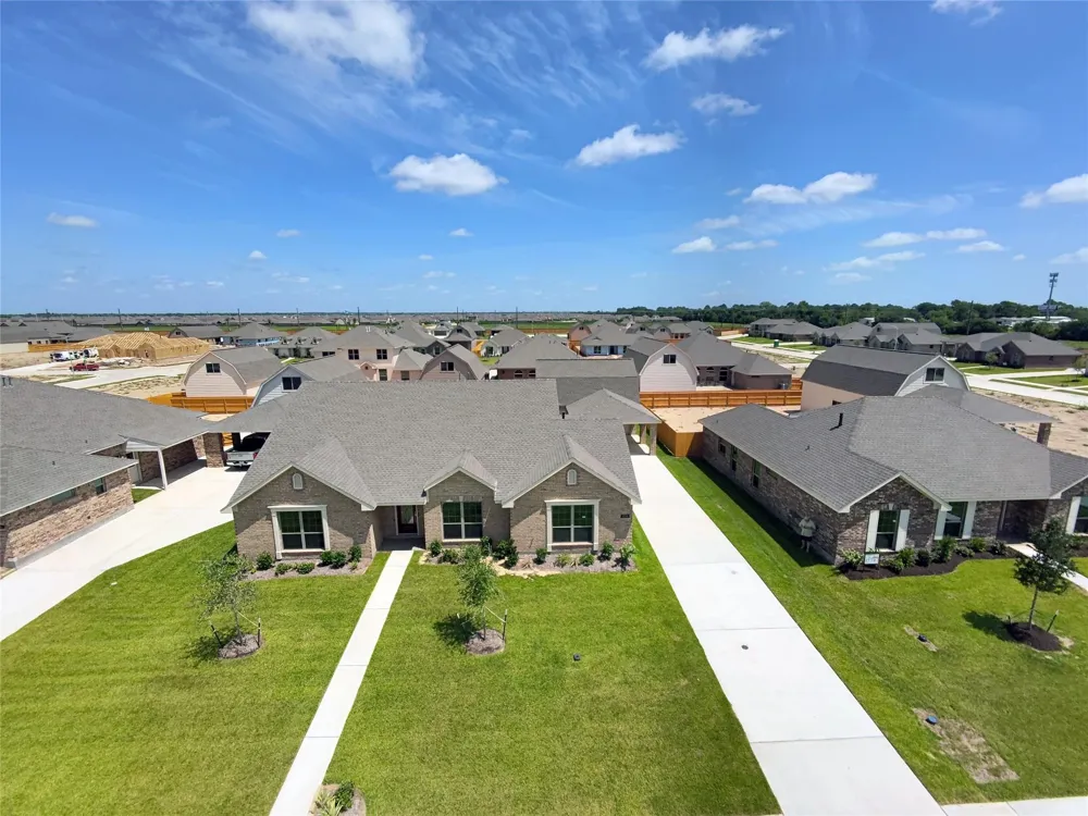 2210 Fortuna Drive League City, TX 77539