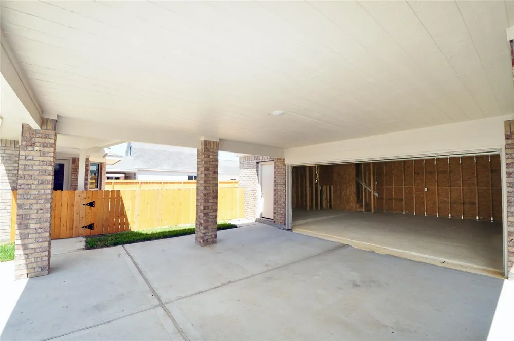2210 Fortuna Drive League City, TX 77539