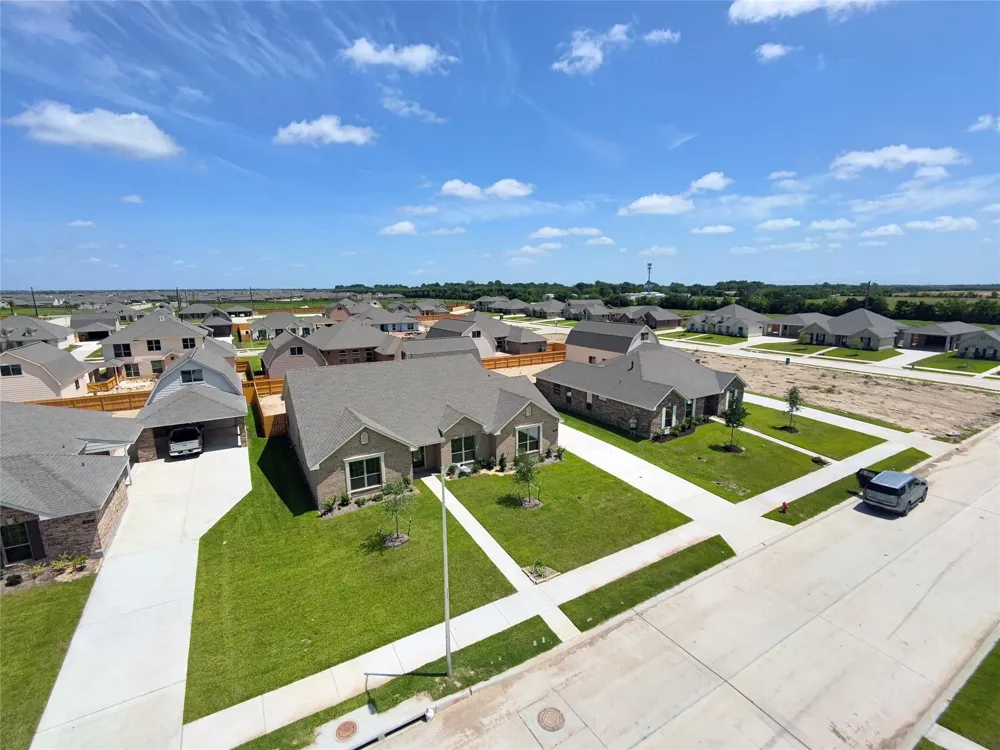 2210 Fortuna Drive League City, TX 77539