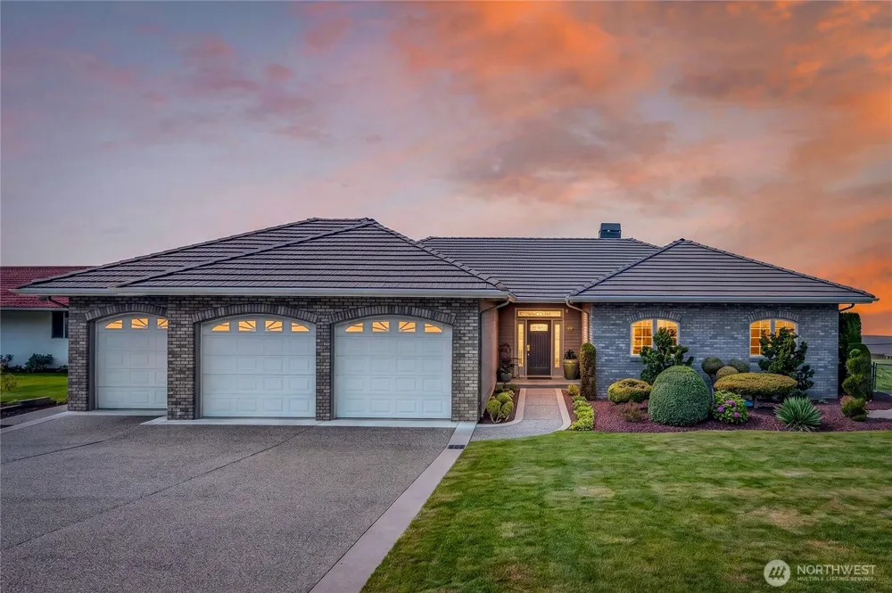 132 Bogey Boulevard Chelan, WA 98816