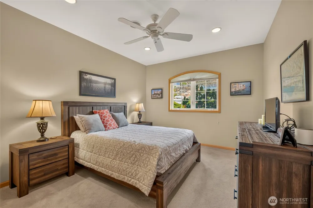 132 Bogey Boulevard Chelan, WA 98816