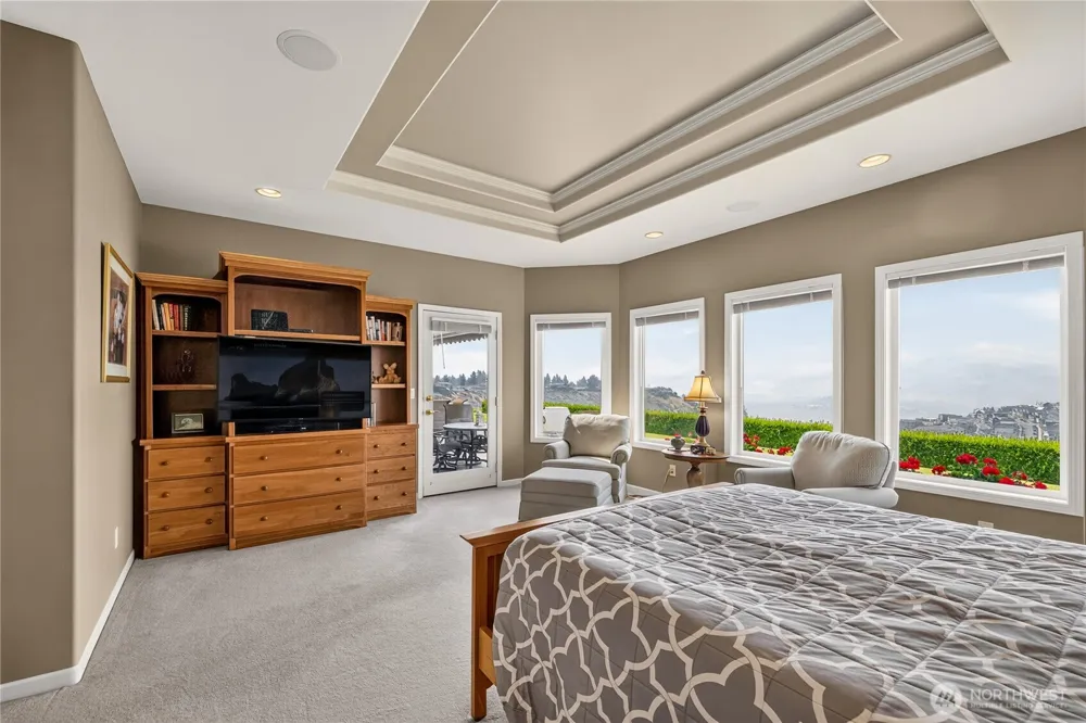 132 Bogey Boulevard Chelan, WA 98816