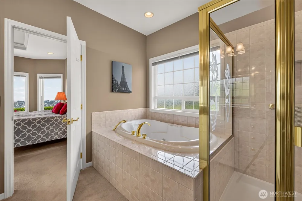 132 Bogey Boulevard Chelan, WA 98816