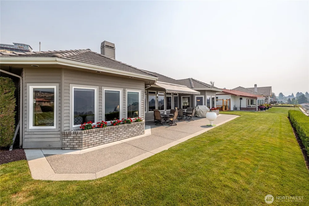 132 Bogey Boulevard Chelan, WA 98816