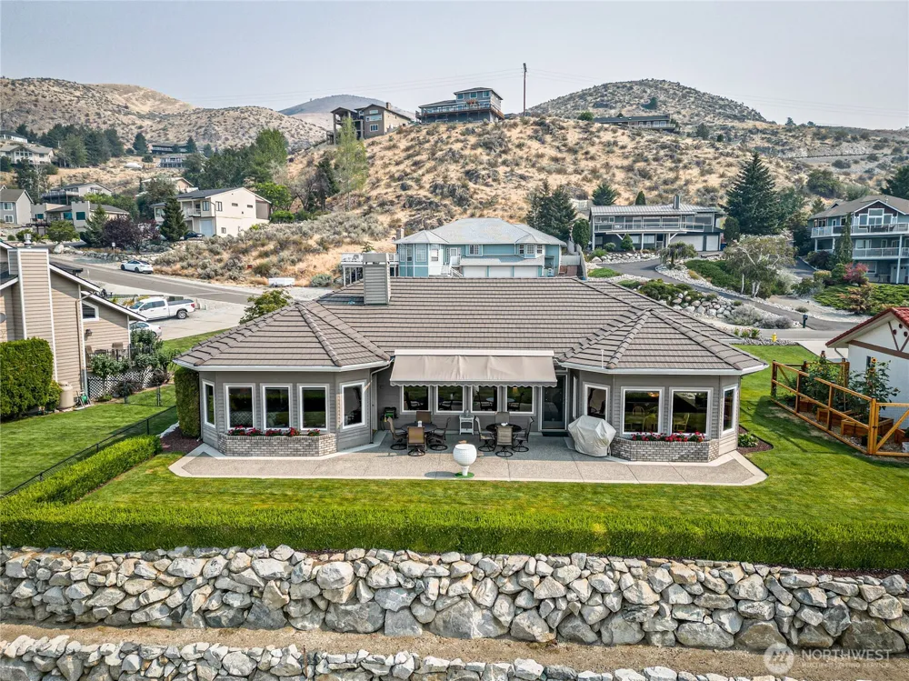 132 Bogey Boulevard Chelan, WA 98816