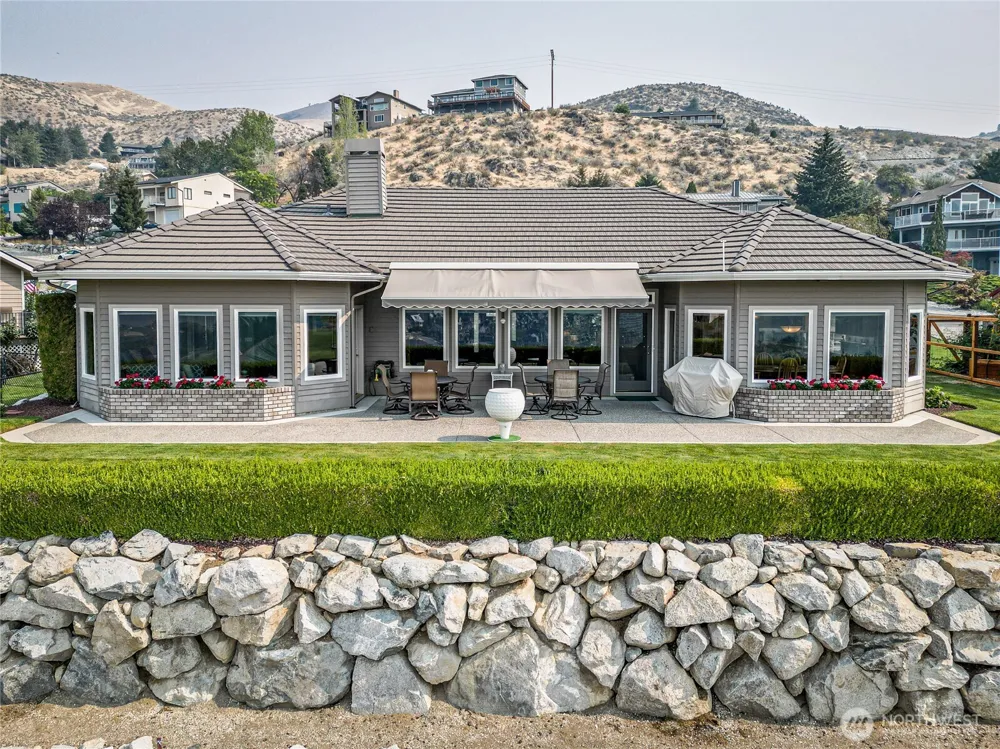 132 Bogey Boulevard Chelan, WA 98816