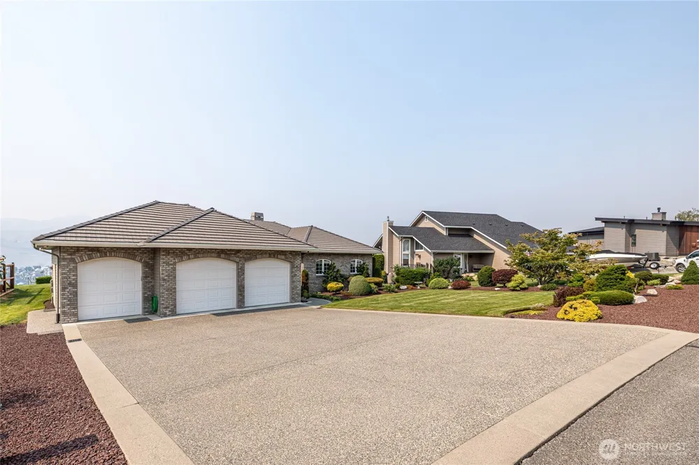 132 Bogey Boulevard Chelan, WA 98816