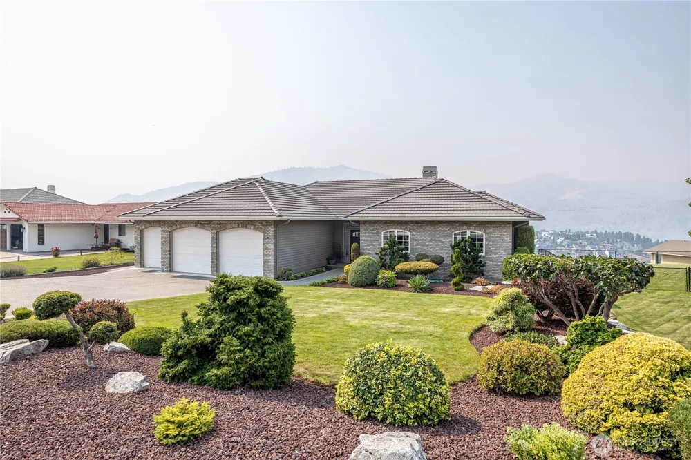 132 Bogey Boulevard Chelan, WA 98816