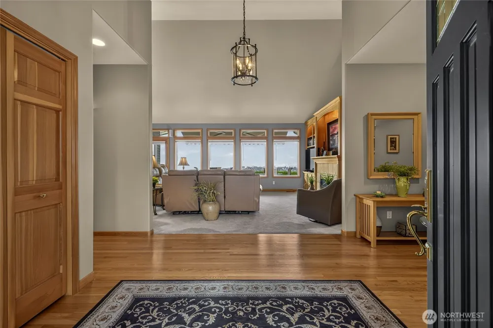 132 Bogey Boulevard Chelan, WA 98816