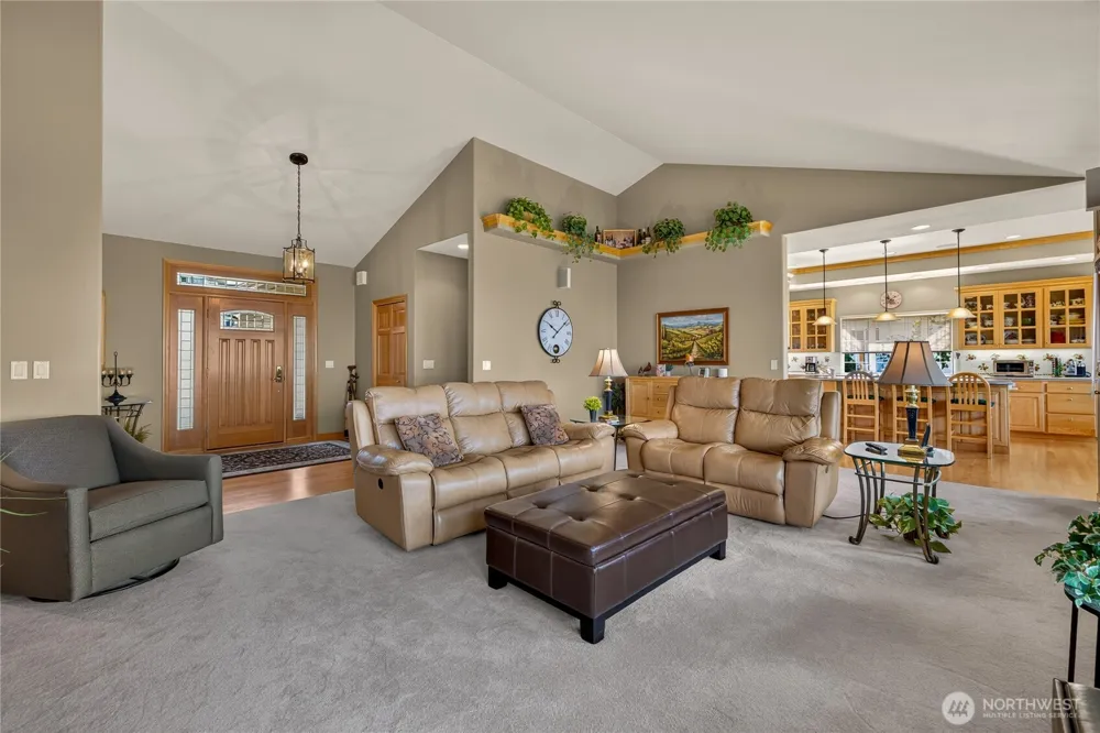 132 Bogey Boulevard Chelan, WA 98816