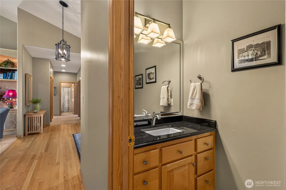 132 Bogey Boulevard Chelan, WA 98816
