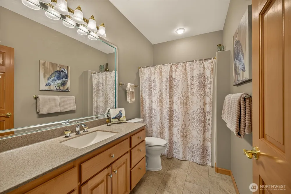 132 Bogey Boulevard Chelan, WA 98816