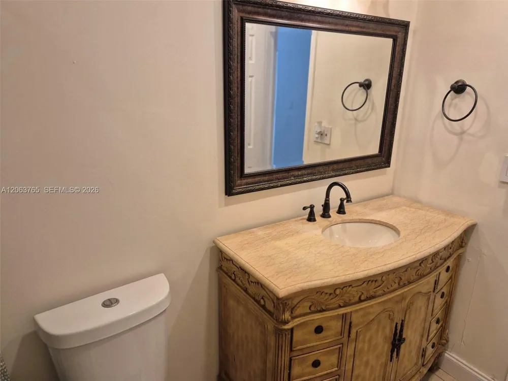 214 Wimbledon Lake Dr #57 Plantation, FL 33324