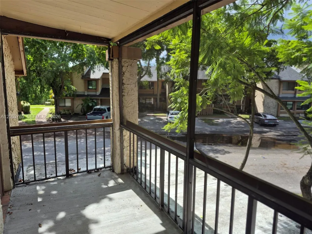 214 Wimbledon Lake Dr #57 Plantation, FL 33324