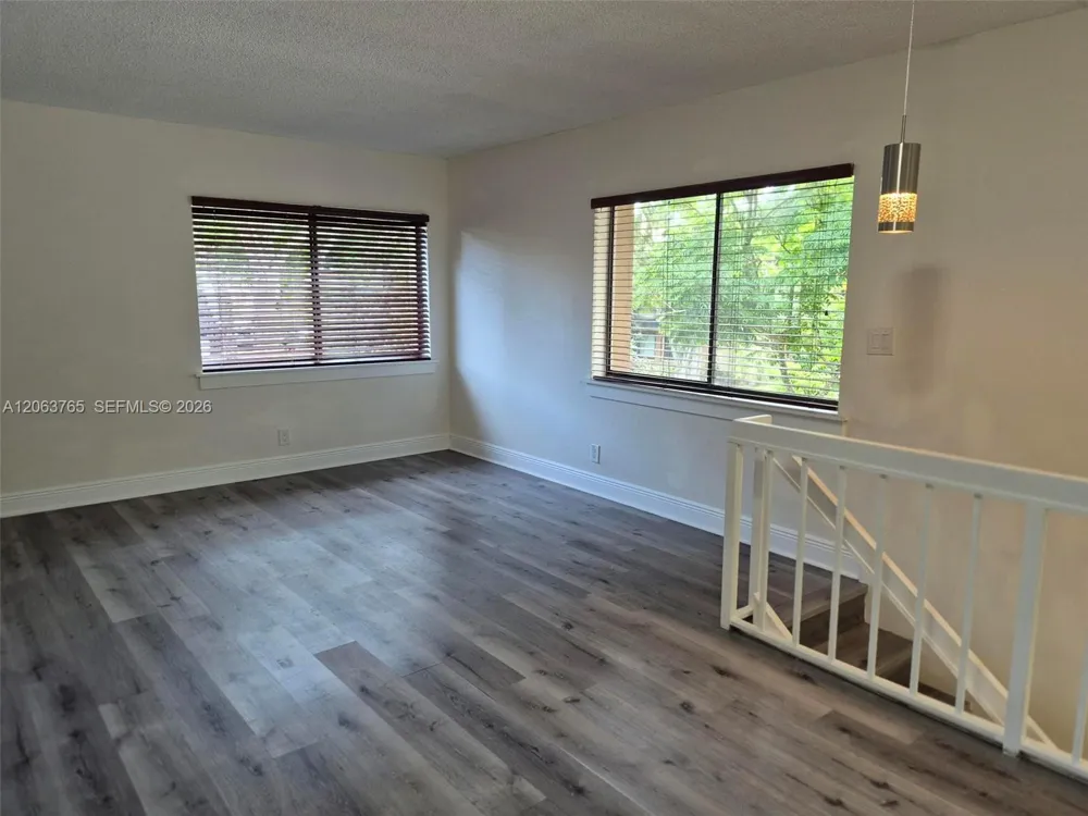 214 Wimbledon Lake Dr #57 Plantation, FL 33324