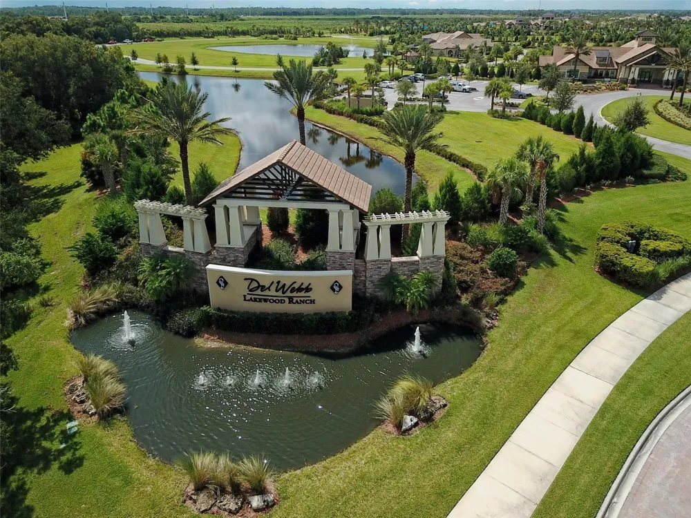 17044 KENTON TERRACE Bradenton, FL 34202