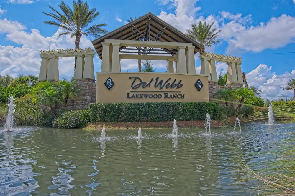 17044 KENTON TERRACE Bradenton, FL 34202