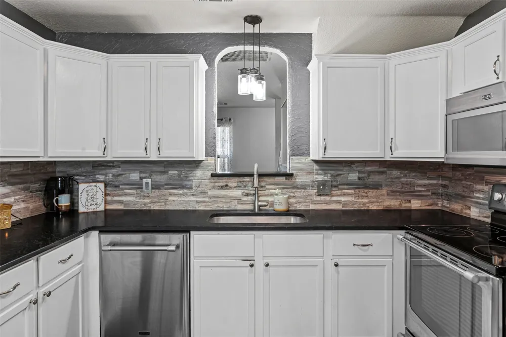 7719 Prairie Creek Lane Tolar, TX 76476